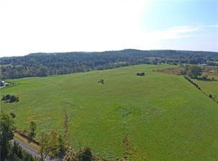 3100 Moyer Rd, Hellertown, PA 18055