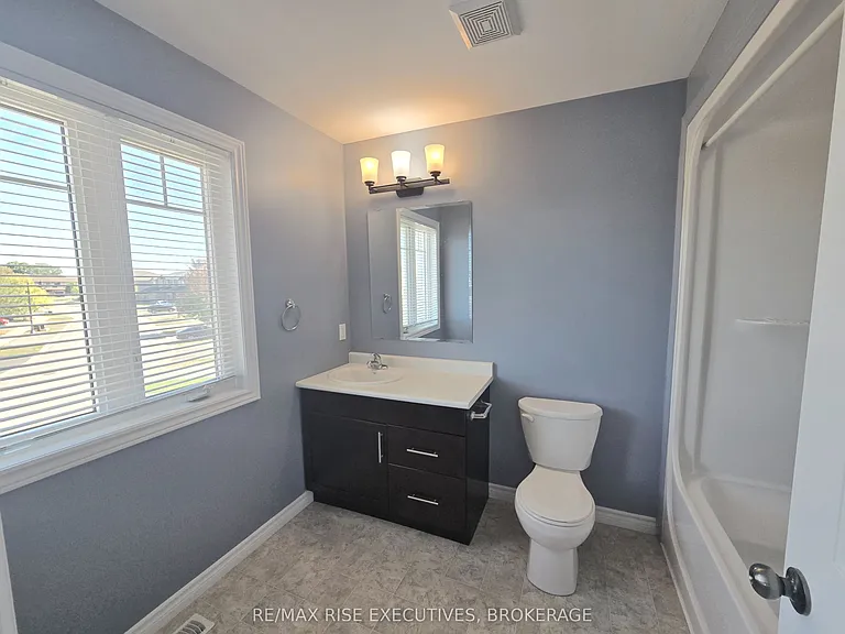 949 Blossom St #1 — Photo 32