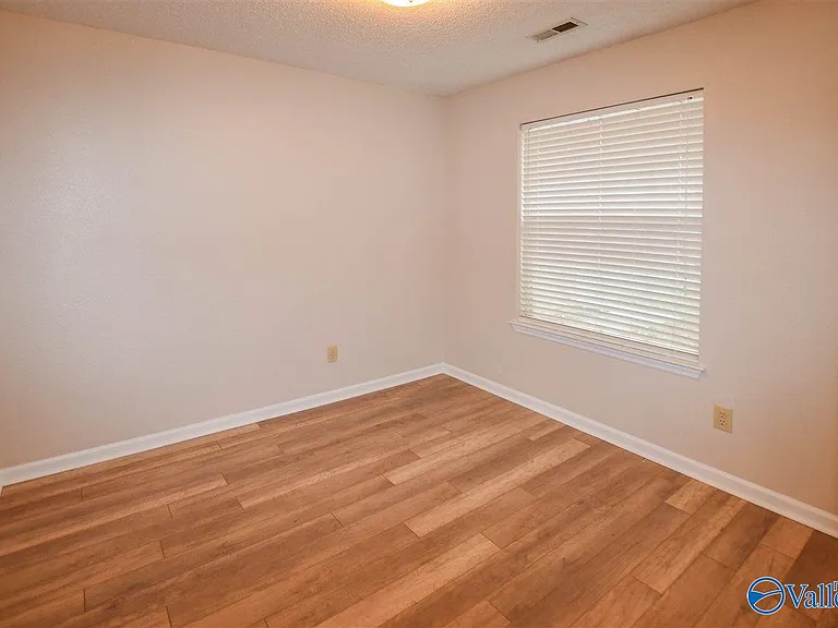 106 Vistawood Ct — Photo 17