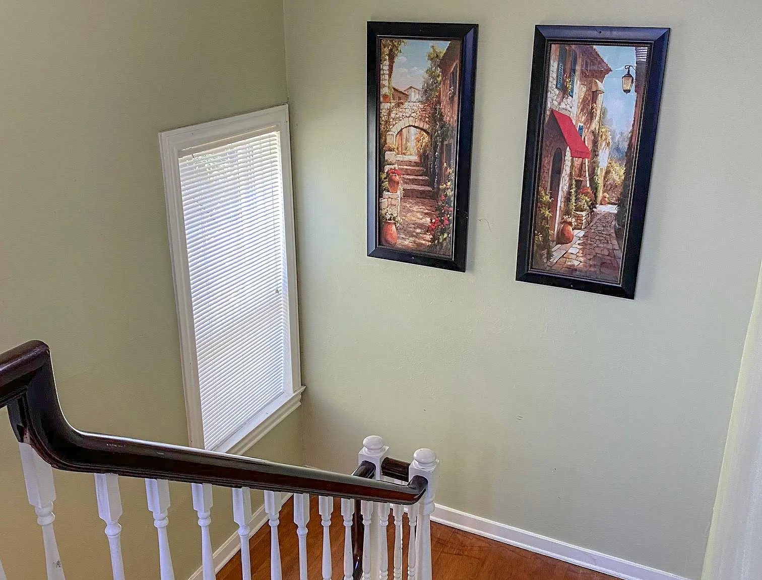 2053 W Gramercy Pl — Photo 3