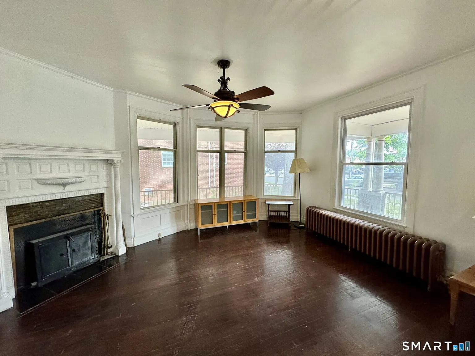 4 bed, 2.5 bath, 3060 sqft, $3,100 — Photo 3