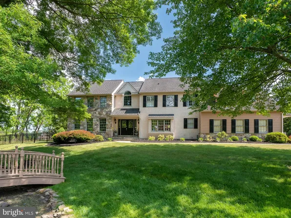 138 Barton Dr, Spring City, PA 19475