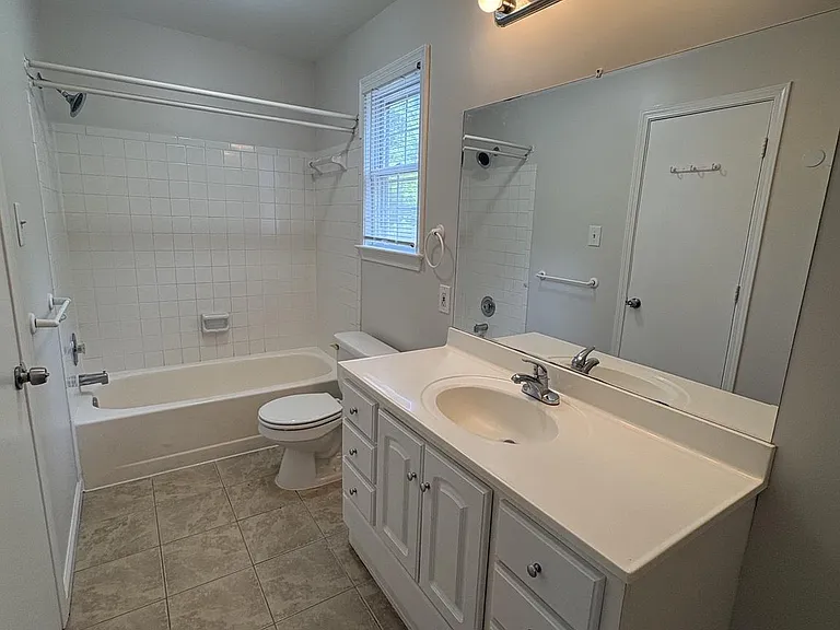 4305 Pleasant Valley Rd — Photo 14