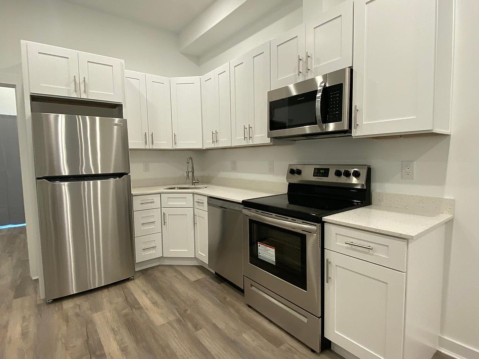 1st image of 947 N 45th St #1
