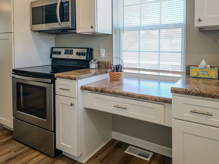 8805 Farmington Dr — Photo 15