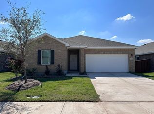 1809 Sandlin Dr, Forney, TX 75126