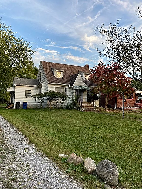 2224 Columbus Ave photo 1