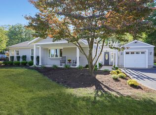 9 Westwood Dr, Lincroft, NJ