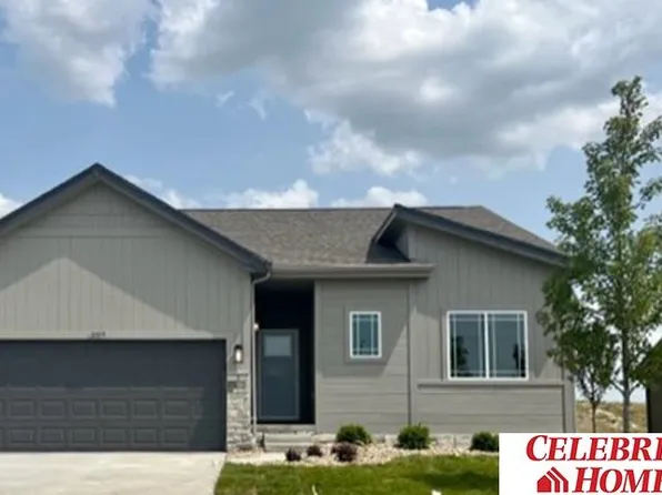 13510 S 49th St, Papillion, NE 68133