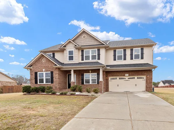 41 Suzanne Dr, Angier, NC 27501
