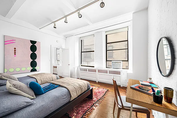 Sold by Compass | media 17