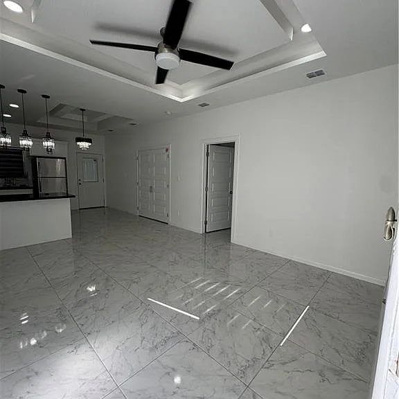 913 N Blair Ave #4 — Photo 2
