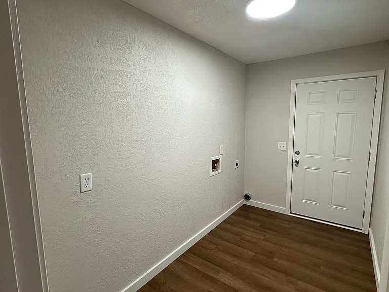 1002 Snowden Dr — Photo 11