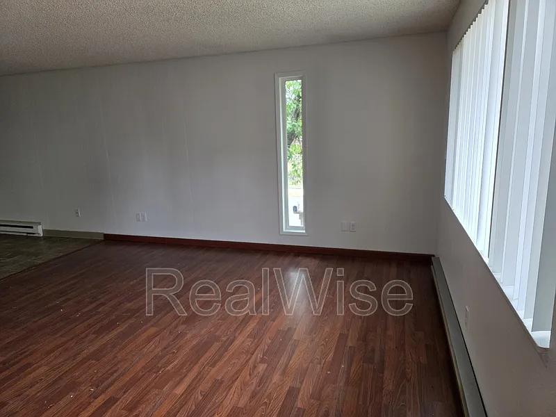 2 bed, 1.0 bath, 780 sqft, $1,695 — Photo 2