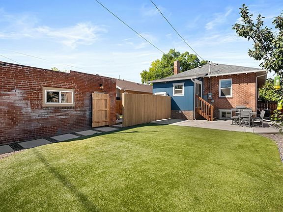 4th image of 1534 Meade St #B