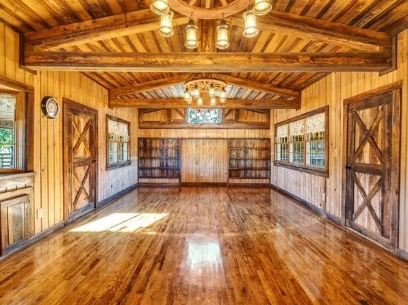 8125 Fm 2114, Hubbard, TX 76648