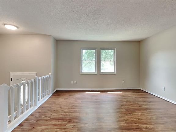 2nd image of 621 Trant St