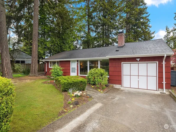 12320 8th Avenue NE, Seattle, WA 98125