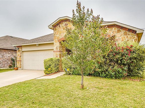 3rd image of 621 Denali Dr