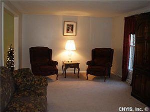 4th image of 108 Southwest Way