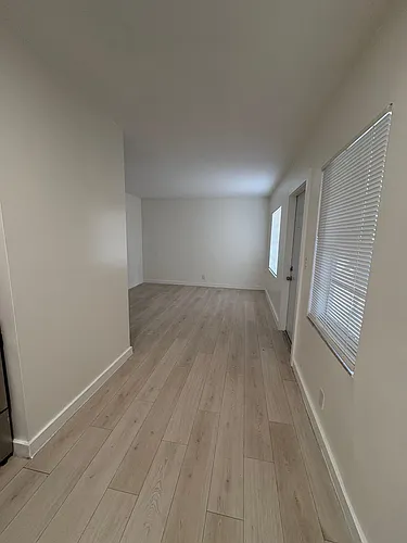 600 NE 46th Ct #5 Photo 1