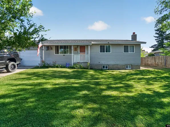 1585 Wyoming Dr, Green River, WY 82935