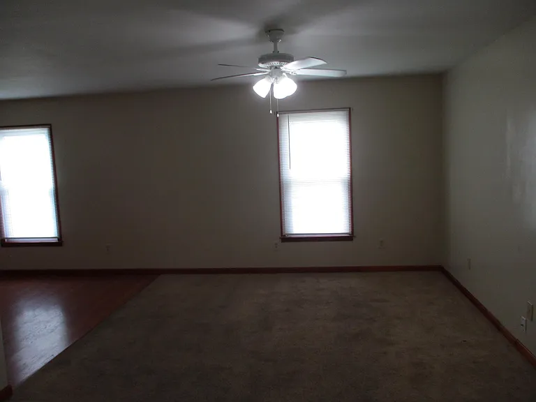 933 Fairborn Cir — Photo 8