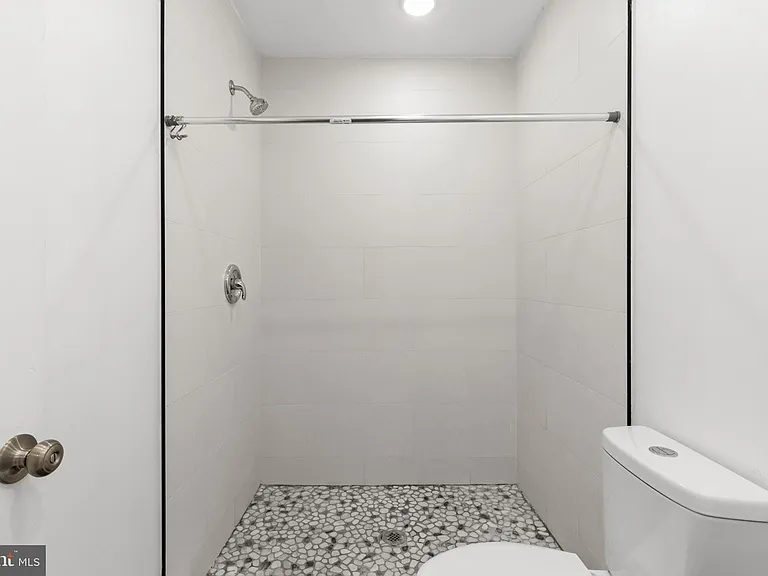 2550 Kensington Ave #3 — Photo 12