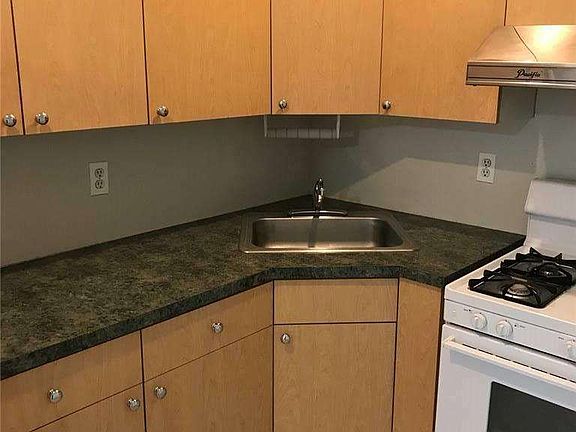 3rd image of 57-24 164th St