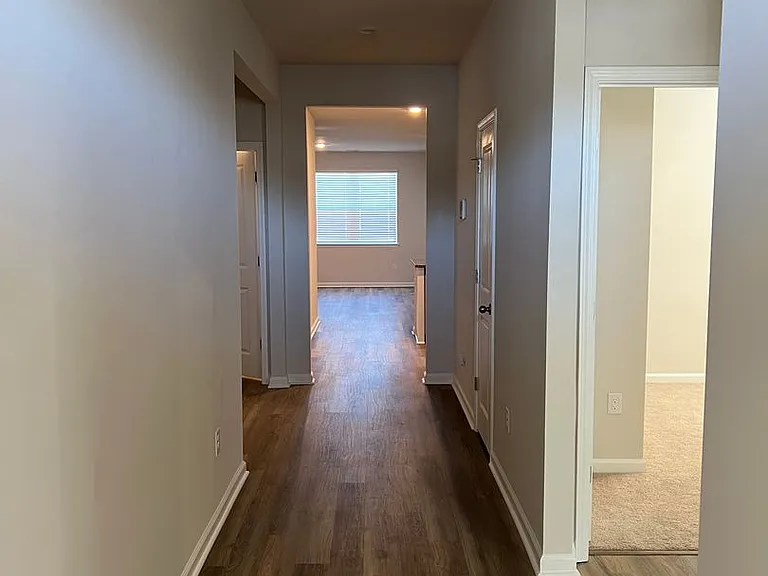 331 Gringott Ln — Photo 4
