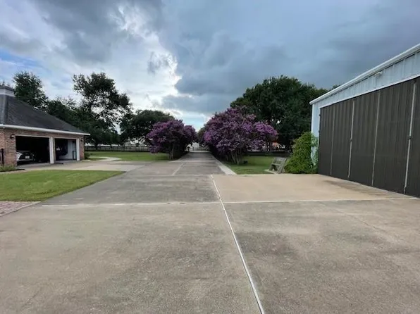 49 E Kitty Hawk St, Richmond, TX 77406