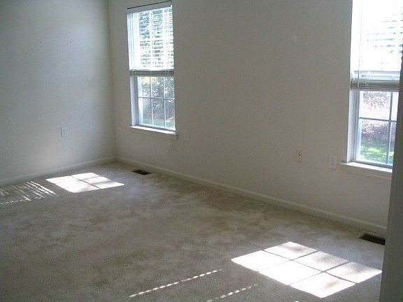 4th image of 55 E Woodland Ave #C55
