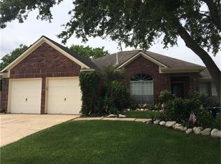203 Hollander Ct, League City, TX 77573