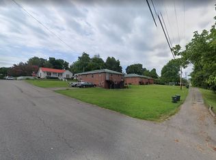 404 N Main St, Dickson, TN 37055