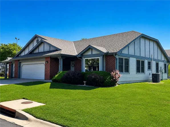 761 N Somerset Ter, Olathe, KS 66062