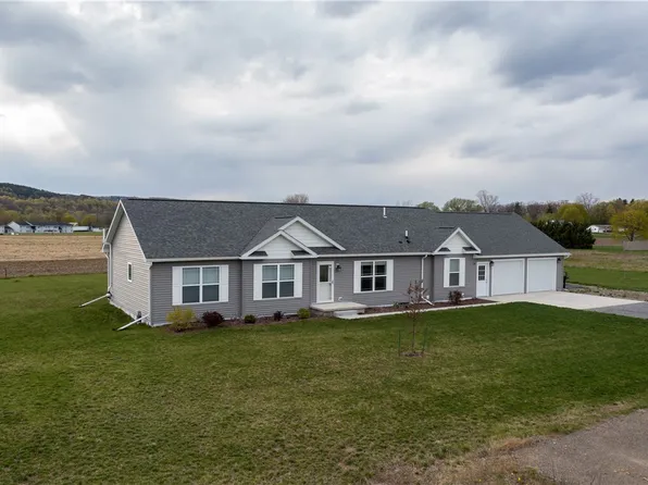 33 N Ridge Dr, Arkport, NY 14807