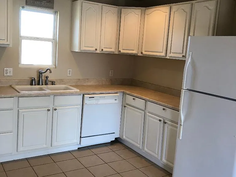 Plenty of Cabinets
