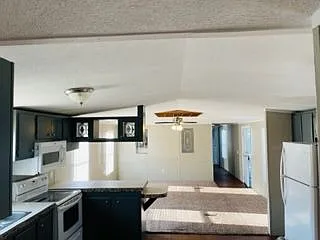 Village Oaks — Photo 19
