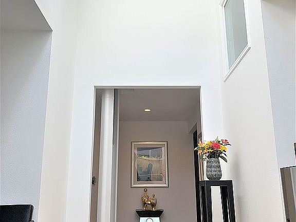 5th image of 1033 Wellesley Ave