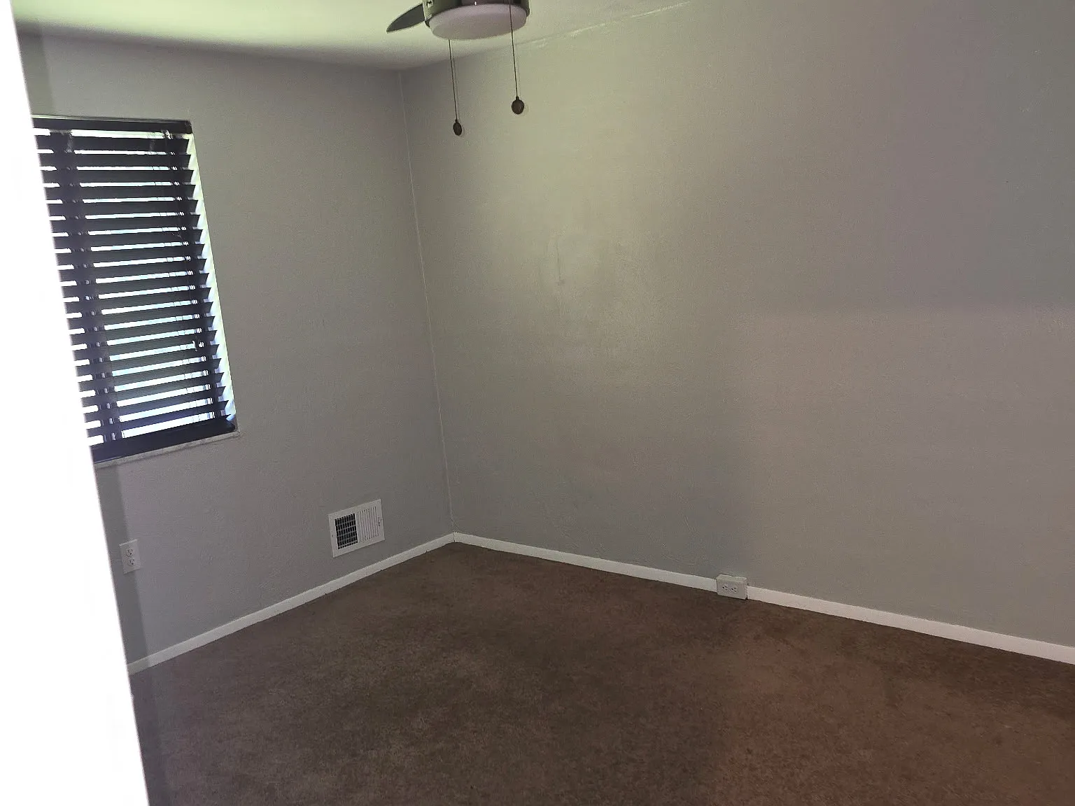 3 bed, 1.5 bath, 1200 sqft, $1,800 — Photo 3
