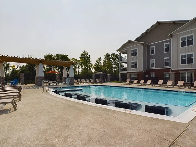 Greenview — Photo 6