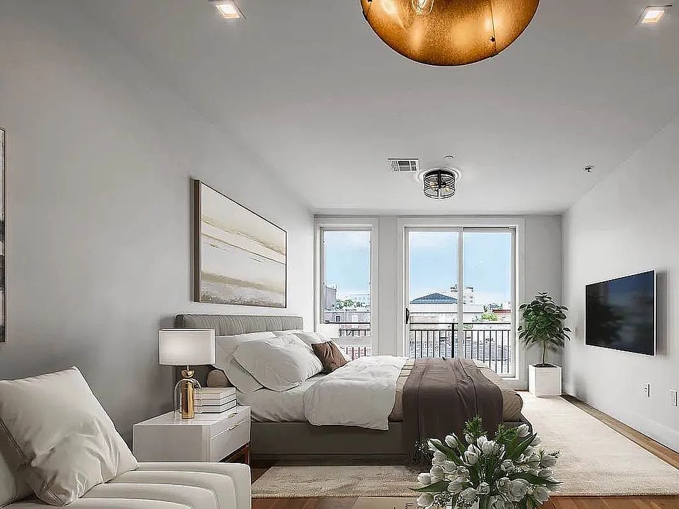1st image of 153 Erasmus St #3E