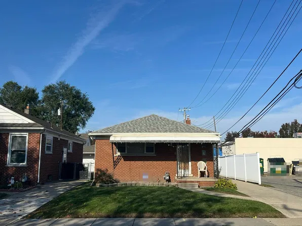 18527 Henry St, Melvindale, MI 48122