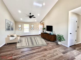 392 Calvey Meadow Dr, Robertsville, MO 63072