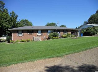 221 Circle Dr, South Fulton, TN 38257