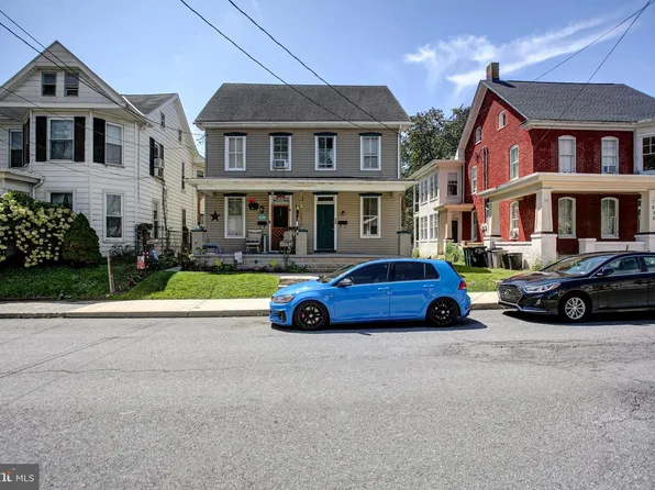 232 W 2nd St, Waynesboro, PA 17268