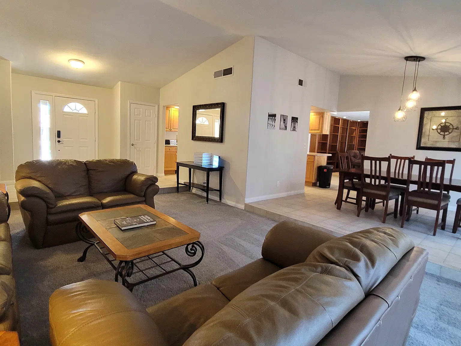 4 bed, 2250 sqft, $795 — Photo 3