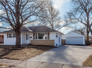3110 Lindlavista Way, Des Moines, IA 50310