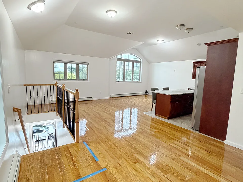 135 Cedar Grove Ave #3