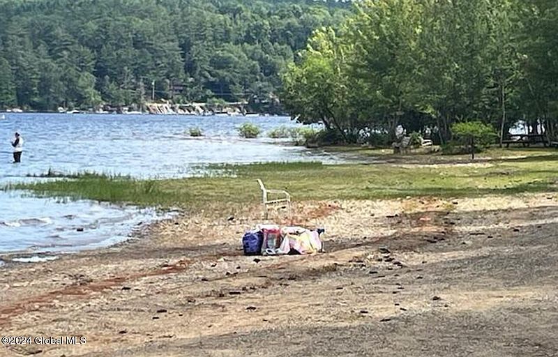 5th image of 1605 N Shore Road